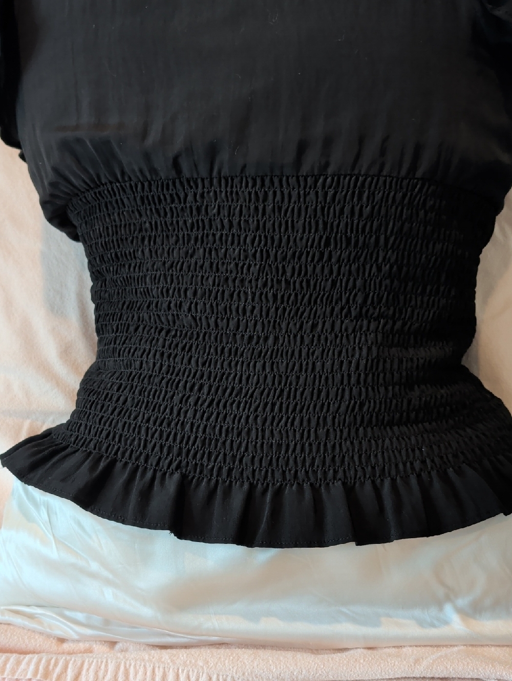 Doe & Rae Black Knot Front Crop Top - Flutter Sleeve & Hem - Size M - WORN TWICE - Picture 6 of 8
